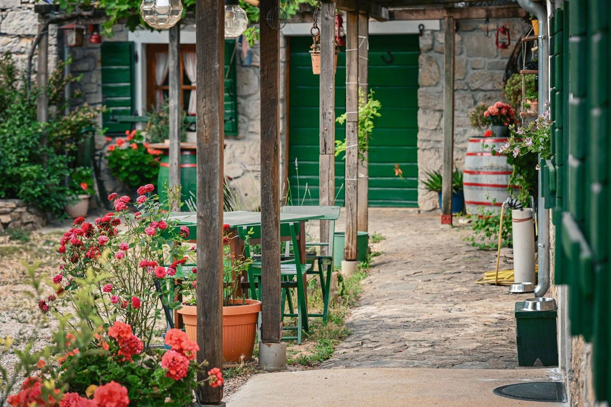 Marcelovi Dvori Bed and Breakfast Pirovac Εξωτερικό φωτογραφία