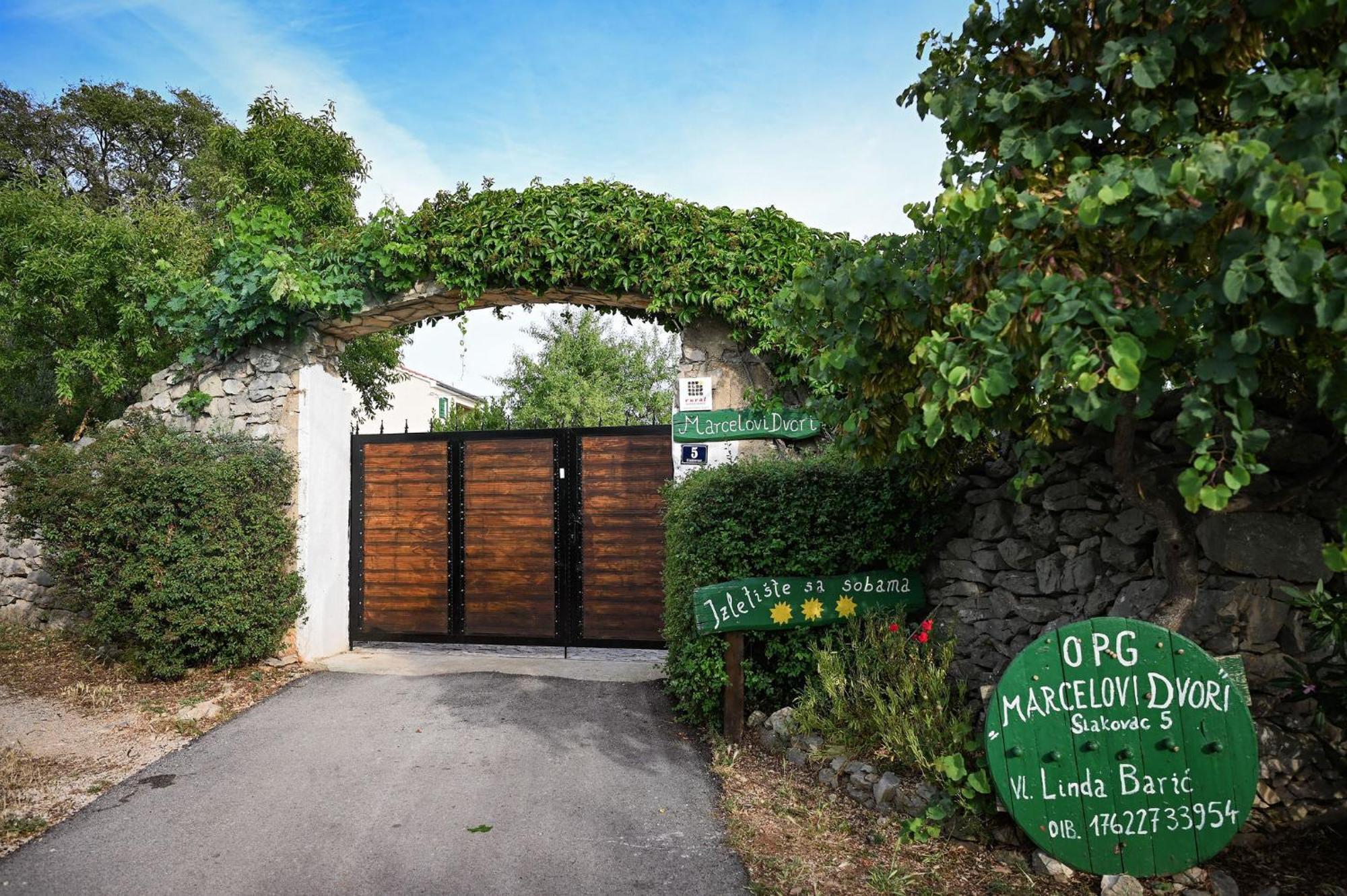 Marcelovi Dvori Bed and Breakfast Pirovac Εξωτερικό φωτογραφία